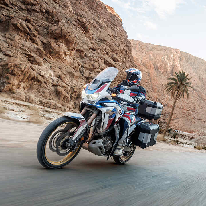 Africa Twin off-road avec pack Touring et motard.