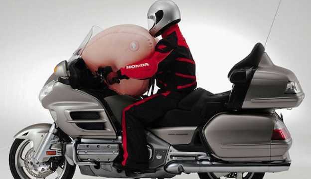 L'airbag bientôt obligatoire à moto ?