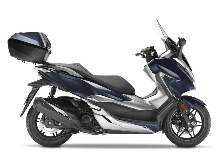 Vue de trois quarts face du maxi-scooter Honda Forza 300.