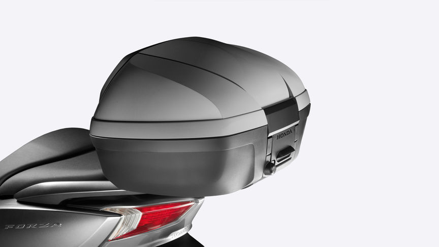 Top-case du Forza 750.