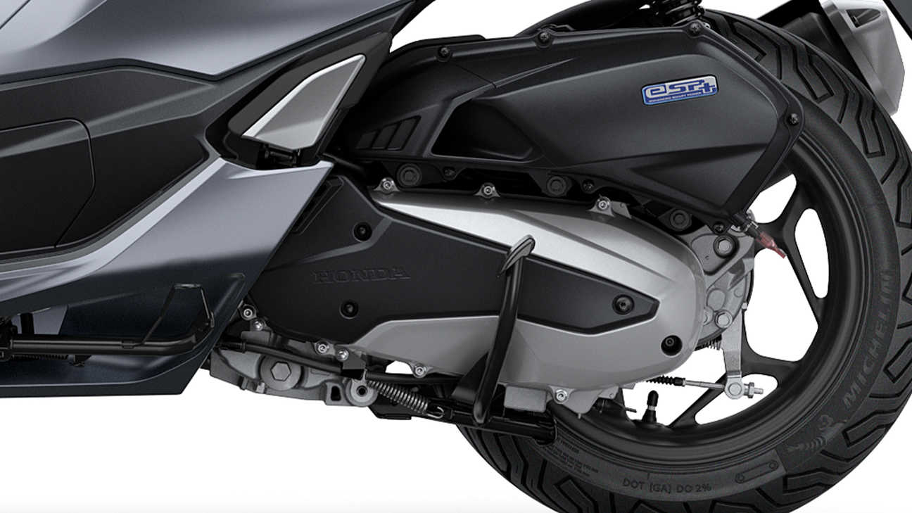Honda PCX125 - Moteur SACT quatre soupapes eSP+ à refroidissement par eau plus puissant