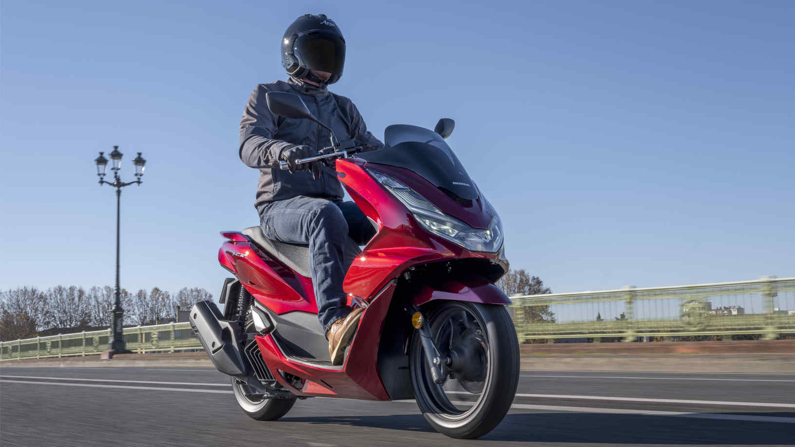 Honda PCX125 Scooters Honda Motos Motos et scooters 125 cm3