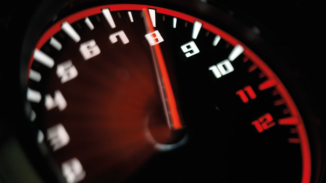 Vue rapprochée du compteur de la VFR1200F.