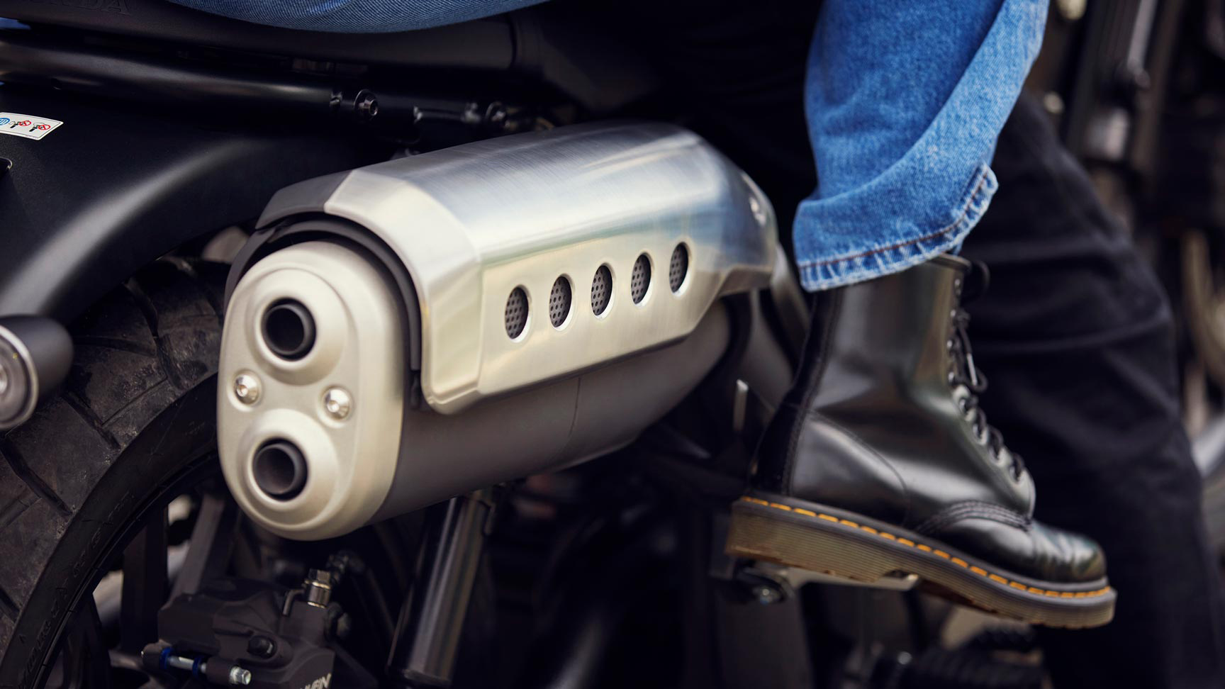 Gros plan de la moto Honda CL500.