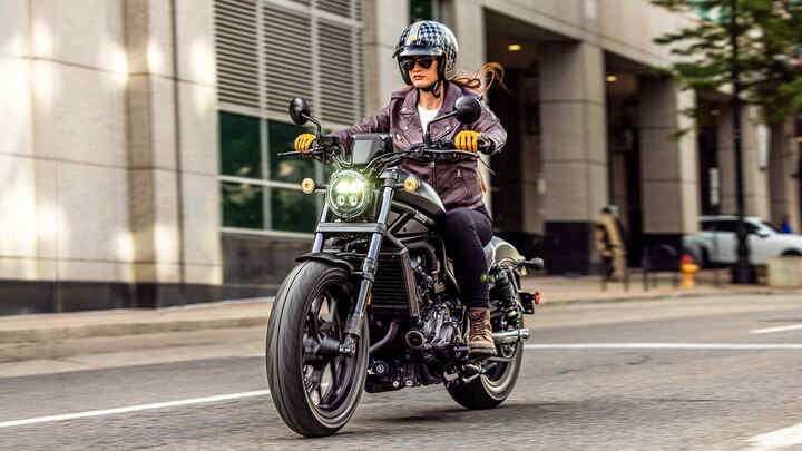 CMX1100 Honda est garantie jusqu'à 6 ans