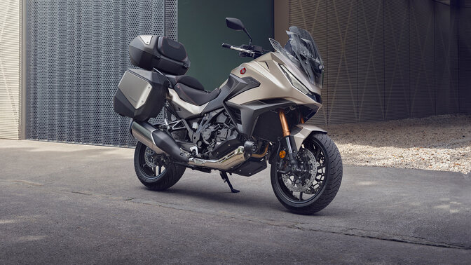 Vue de dessus de la Honda NT1100.